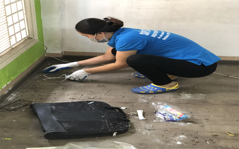 Nhân viên Súp Lơ Cleaning lau dọn nhà tại Hà Nội