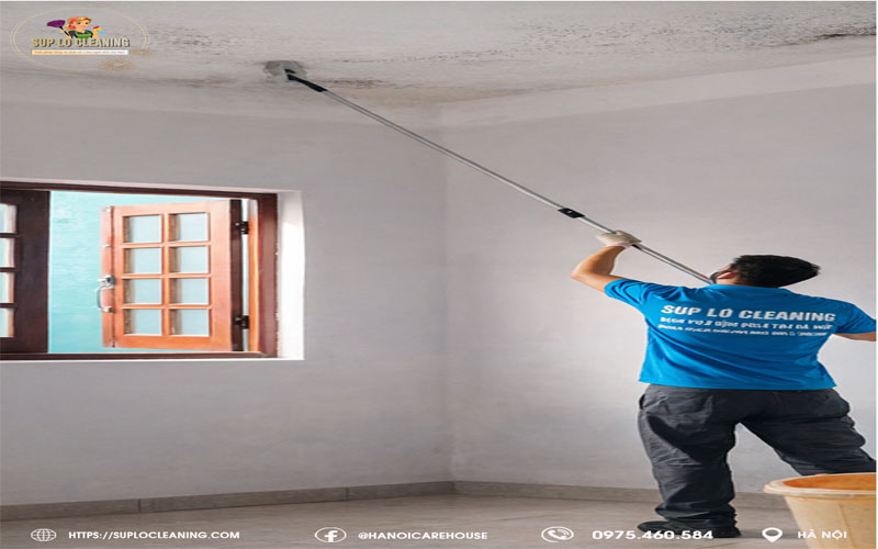 Tẩy mốc tường tại Ngọc Hà do ẩm mốc lâu ngày cần được xử lý ngay lập tức