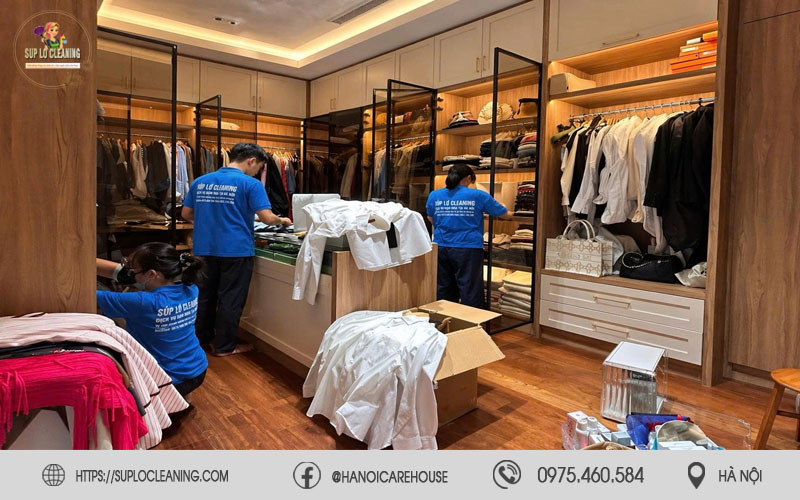 Đội ngũ Súp Lơ Cleaning sắp xếp tủ đồ chuyên nghiệp tại khu vực phường Hoàng Liệt
