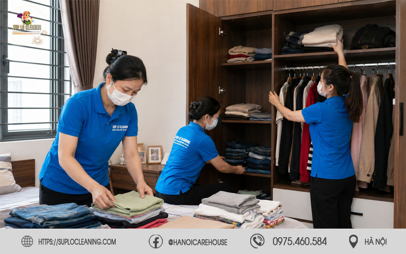 Nhân viên Súp Lơ Cleaning phân loại quần áo theo từng thành viên