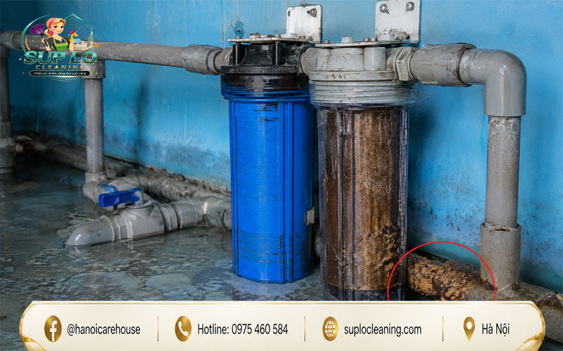 Hệ thống lọc nước hoặc đường ống nước có vấn đề cũng là nguyên nhân phổ biến 