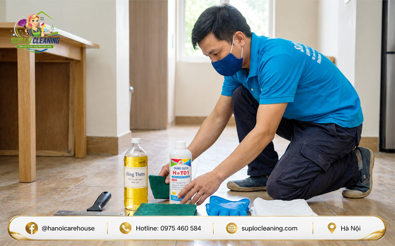 Dụng cụ và hóa chất tẩy sơn xi măng trên nền gạch